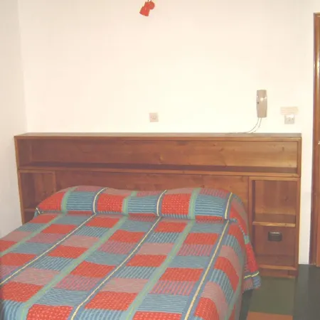 Tirolo Hotel 2*